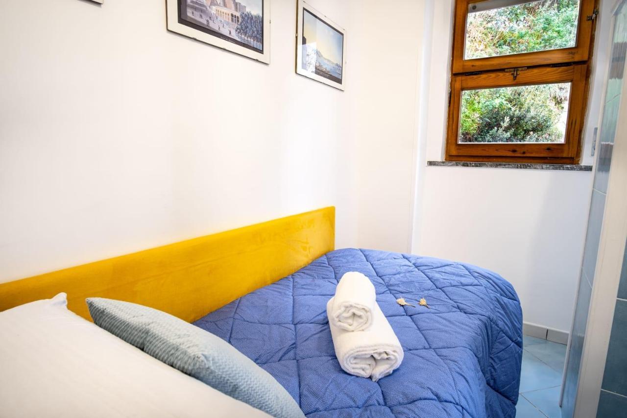 La Casetta Linda - New 2 Bedroom Apt In Sorrento With Seaview Terrace Екстер'єр фото