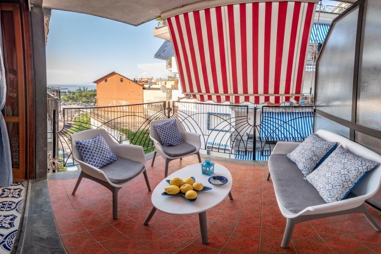 La Casetta Linda - New 2 Bedroom Apt In Sorrento With Seaview Terrace Екстер'єр фото